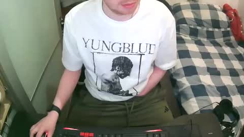 British Tom online show from April 23, 11:29 pm