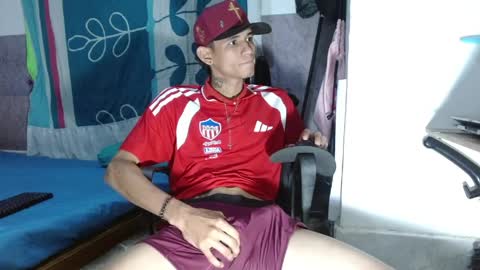 brook_17 online show from April 9, 1:36 am