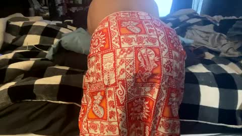 brownbootie1 online show from January 13, 6:49 pm