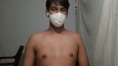 Snapshot of brownguy2505 chatting on January 27, 6:09 pm brownguy2505 online show from January 27, 6:09 pm
