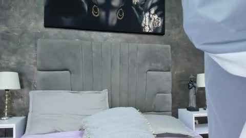 Bruce Hans online show from November 10, 12:43 pm