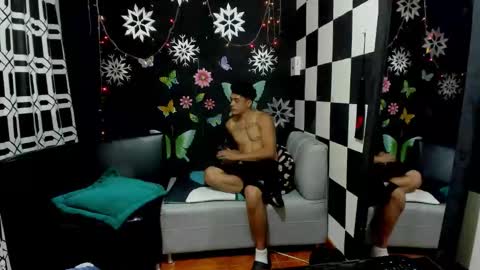 Snapshot of brunocuttie94 chatting on September 25, 4:50 pm Join my fan club here 150 tokens a month online show from September 25, 4:50 pm