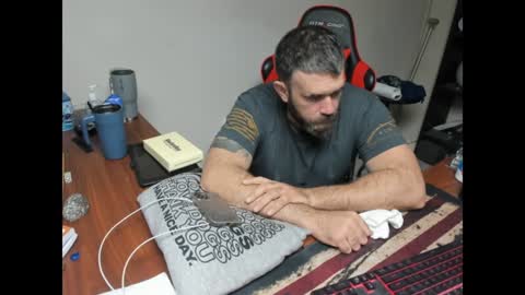 Snapshot of brutalmaster1983 chatting on December 17, 7:04 pm BRUTALMASTER1983 online show from December 17, 7:04 pm