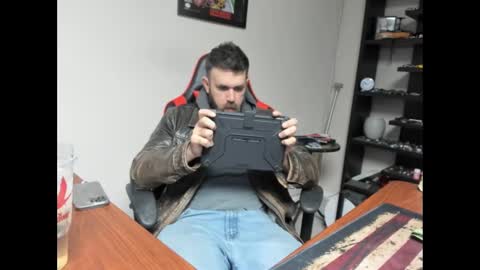 Snapshot of brutalmaster1983 chatting on February 25, 7:14 pm BRUTALMASTER1983 online show from February 25, 7:14 pm