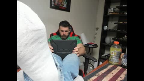 Snapshot of brutalmaster1983 chatting on February 23, 5:17 am BRUTALMASTER1983 online show from February 23, 5:17 am