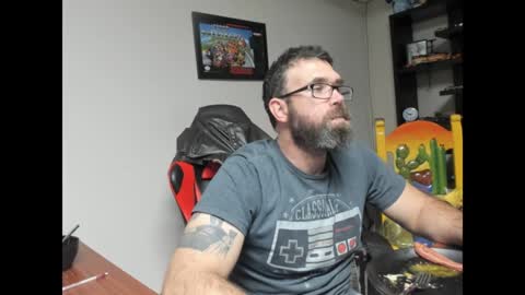 Snapshot of brutalmaster1983 chatting on January 2, 5:24 am BRUTALMASTER1983 online show from January 2, 5:24 am