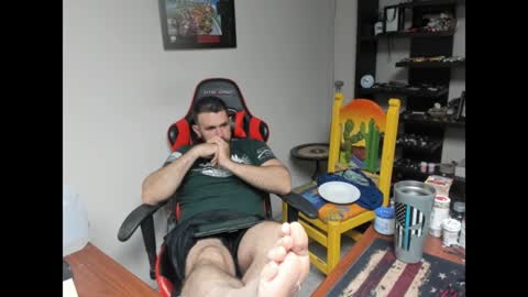 Snapshot of brutalmaster1983 chatting on December 8, 5:29 am BRUTALMASTER1983 online show from December 8, 5:29 am