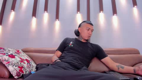 bryan_horse online show from January 19, 1:12 pm