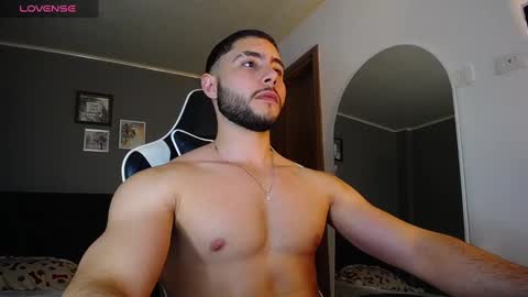 bryan_oficials online show from December 11, 4:19 am