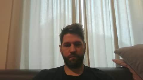 bubblebee1982 online show from December 14, 10:11 am