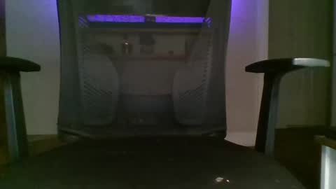 Snapshot of bwc44u chatting on October 2, 3:21 am bwc44u online show from October 2, 3:21 am