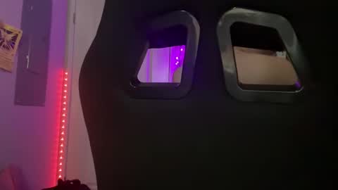 c189919 online show from February 15, 8:17 pm