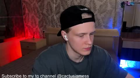 Snapshot of cactusjames_69 chatting on October 21, 5:16 pm James online show from October 21, 5:16 pm