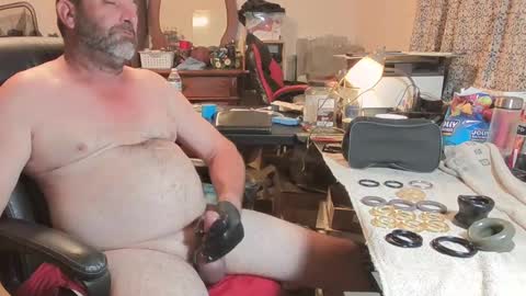 cajunbator2 online show from October 3, 11:48 am