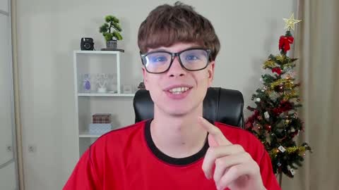 Hey I am Calvin  online show from December 10, 7:11 pm