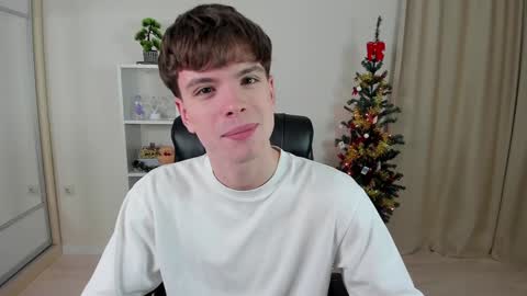 Hey I am Calvin  online show from January 3, 7:07 pm