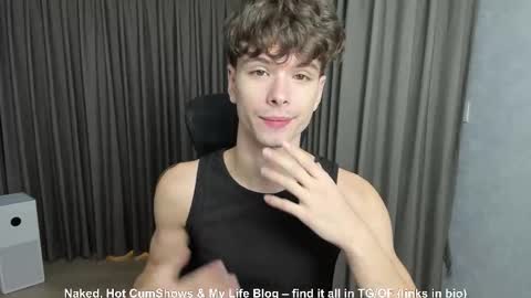 Hey I am Calvin  online show from November 8, 2:09 pm