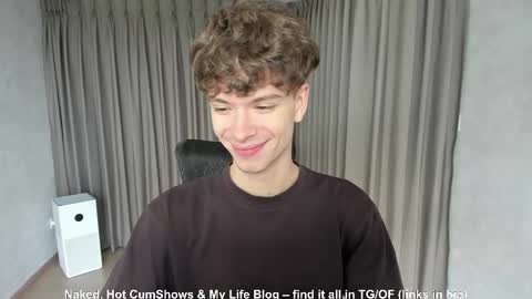 Hey I am Calvin  online show from October 19, 5:45 am