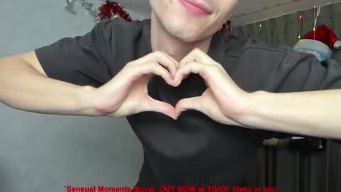 Hey I am Calvin  online show from December 21, 5:21 pm