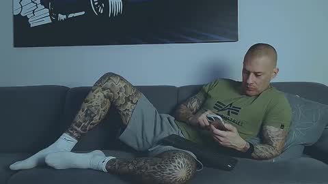 Calvin  online show from February 13, 8:20 am