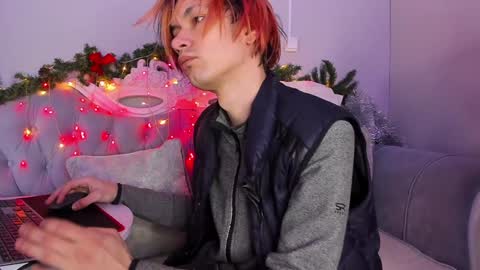 Calvin Owens online show from December 29, 3:33 am