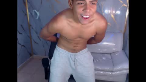 cam_xman online show from November 28, 5:54 am