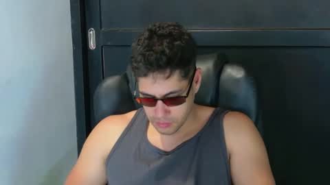 Snapshot of camara110 chatting on September 15, 12:35 am camara110 online show from September 15, 12:35 am
