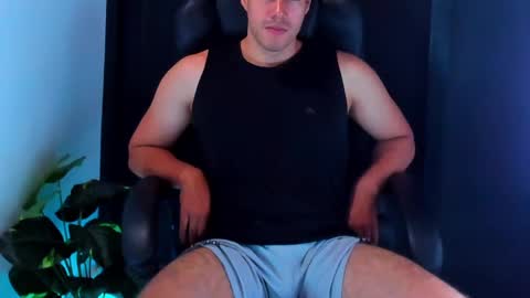 Snapshot of camara110 chatting on December 15, 6:59 pm camara110 online show from December 15, 6:59 pm