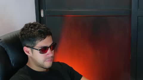 Snapshot of camara110 chatting on September 24, 3:54 pm camara110 online show from September 24, 3:54 pm
