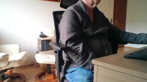 camcologne online show from February 6, 9:39 am