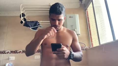 Snapshot of camilo_contre21 chatting on January 18, 8:30 pm camilo_contre21 online show from January 18, 8:30 pm