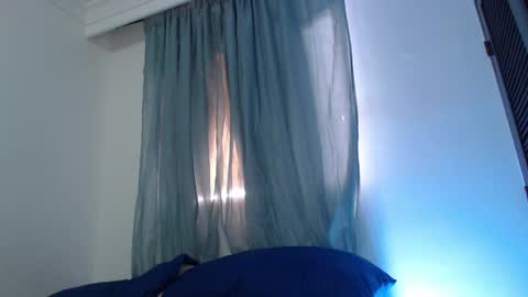 Snapshot of camilo_contre21 chatting on February 27, 8:31 pm camilo_contre21 online show from February 27, 8:31 pm