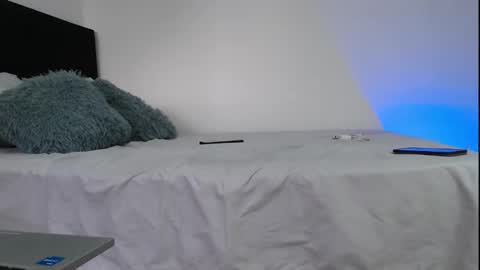 camilo_contre21 online show from November 10, 6:46 pm