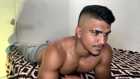 Snapshot of camilo_contre21 chatting on February 13, 2:12 am camilo_contre21 online show from February 13, 2:12 am
