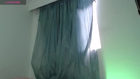 Snapshot of camilo_contre21 chatting on December 16, 9:31 pm camilo_contre21 online show from December 16, 9:31 pm