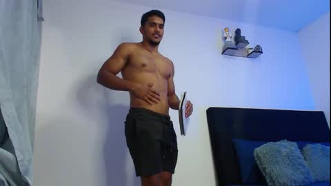 camilo_contre21 online show from November 18, 7:39 pm