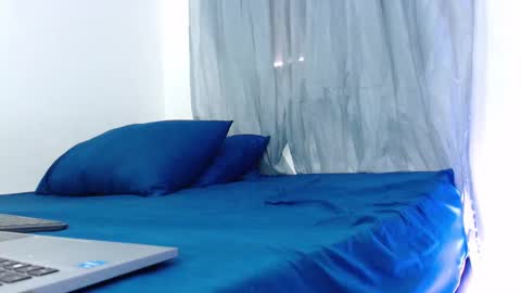 Snapshot of camilo_contre21 chatting on March 11, 7:47 pm camilo_contre21 online show from March 11, 7:47 pm