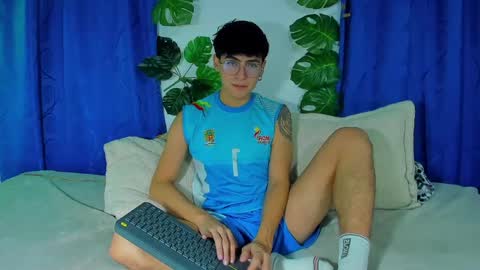 Snapshot of camilo_xcam chatting on February 9, 4:50 pm CAMILO online show from February 9, 4:50 pm