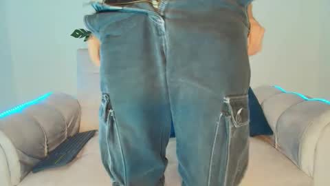 Snapshot of camilo_xcam chatting on September 8, 9:58 pm CAMILO online show from September 8, 9:58 pm