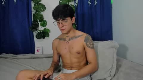 Snapshot of camilo_xcam chatting on February 24, 9:31 pm CAMILO online show from February 24, 9:31 pm