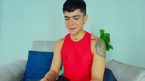 Snapshot of camilo_xcam chatting on October 12, 12:59 am CAMILO online show from October 12, 12:59 am