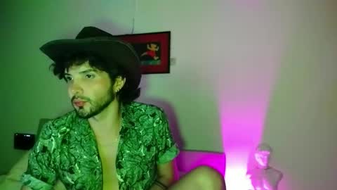 Snapshot of camilosaennz chatting on October 6, 9:25 am camilo online show from October 6, 9:25 am
