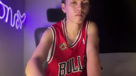 Ethan online show from October 24, 5:36 pm