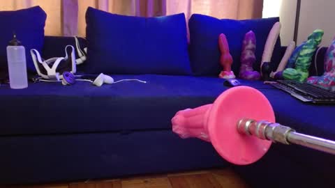 mark the Slut online show from February 22, 8:05 pm