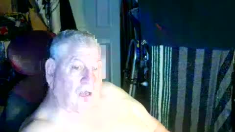 canoelicker69 online show from October 19, 10:02 pm