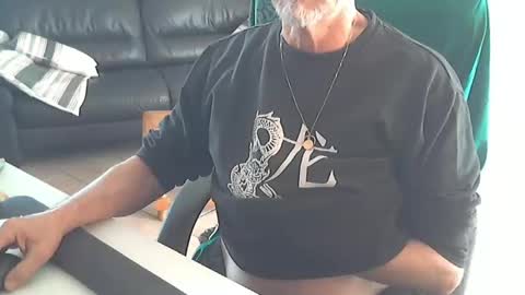 Snapshot of cargo69 chatting on February 1, 12:47 pm cargo69 online show from February 1, 12:47 pm