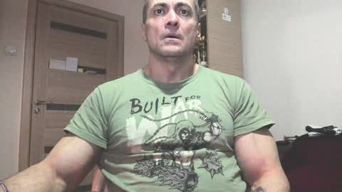 Snapshot of carin_the_body chatting on January 4, 3:28 pm Laz online show from January 4, 3:28 pm