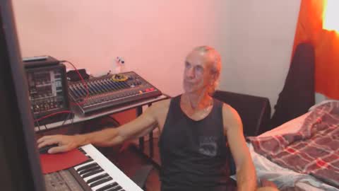 carlos online show from February 25, 1:01 pm