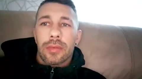 carloscadiz11 online show from November 22, 11:10 am