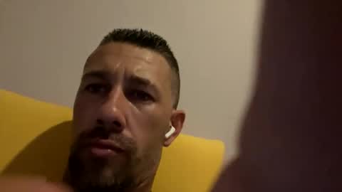 carlosrm440882 online show from May 11, 9:34 pm